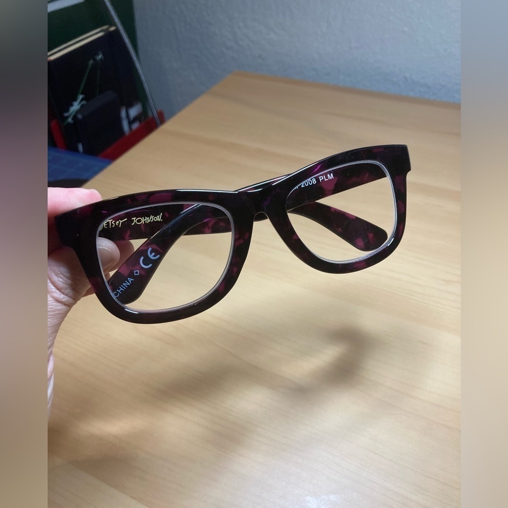 Betsey Johnson Plum purple Tortoise Thick Wayfarer Lisa Readers +2.00, +1.50 - Picture 4 of 7